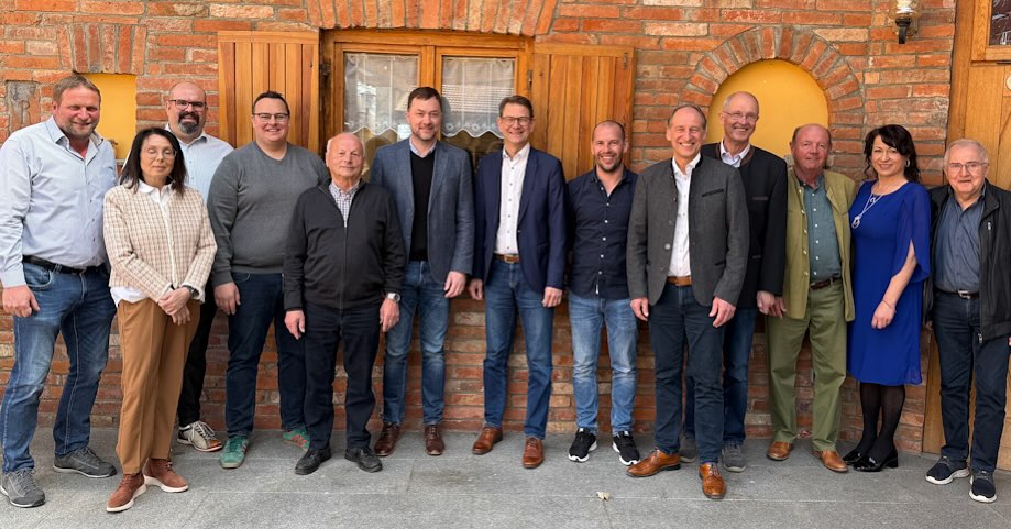 Neuwahl des CSU Ortsvorstandes, unser Team für die nächsten zwei Jahre

#CSU #Rottalinn #Hebertsfelden #AusderRegion #FürdieRegion #NäheramMenschen